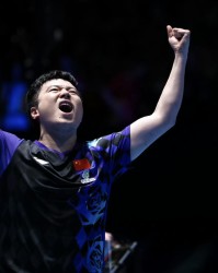 3-1淘汰法国队！中国男团晋级决赛：王楚钦独取2分 梁靖崑失2追3